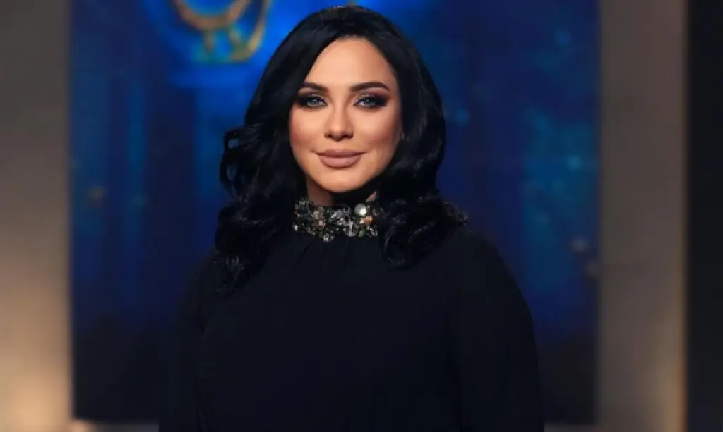سلاف فواخرجي تشوّق الجمهور لعرض سلمى في الكويت