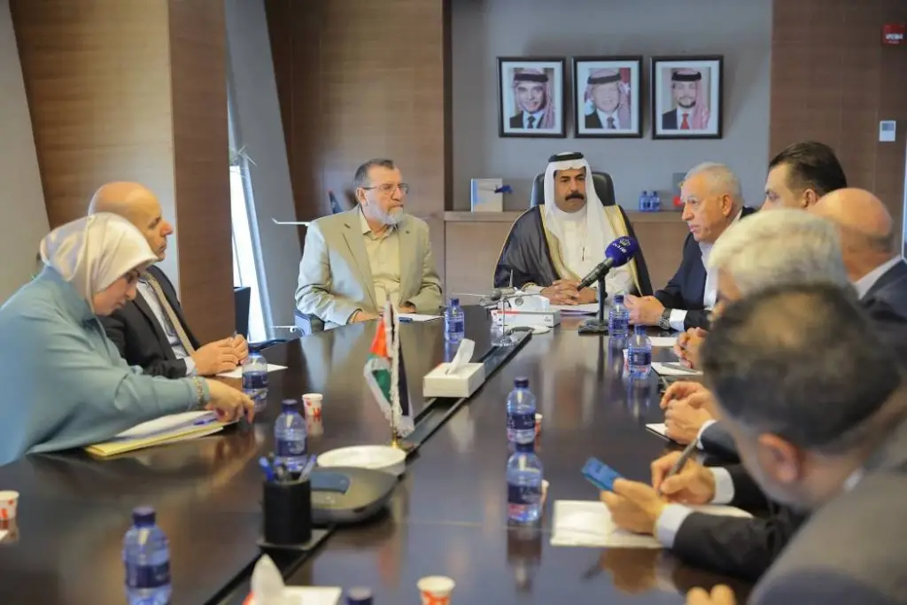 النقل النيابية تزورشركة الخطوط الجوية الملكية الأردنية