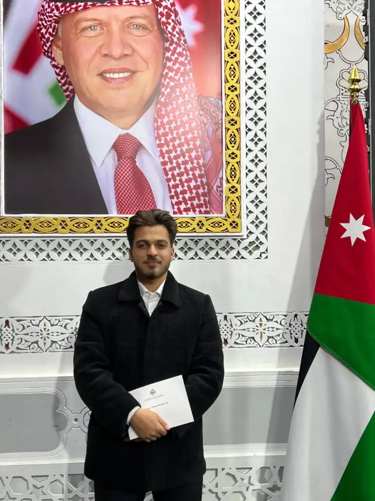قاسم الزعبي : يوم العلم الأردني : لحظة وطن تتجسد فيها الوحدة ودور الشباب في البناء