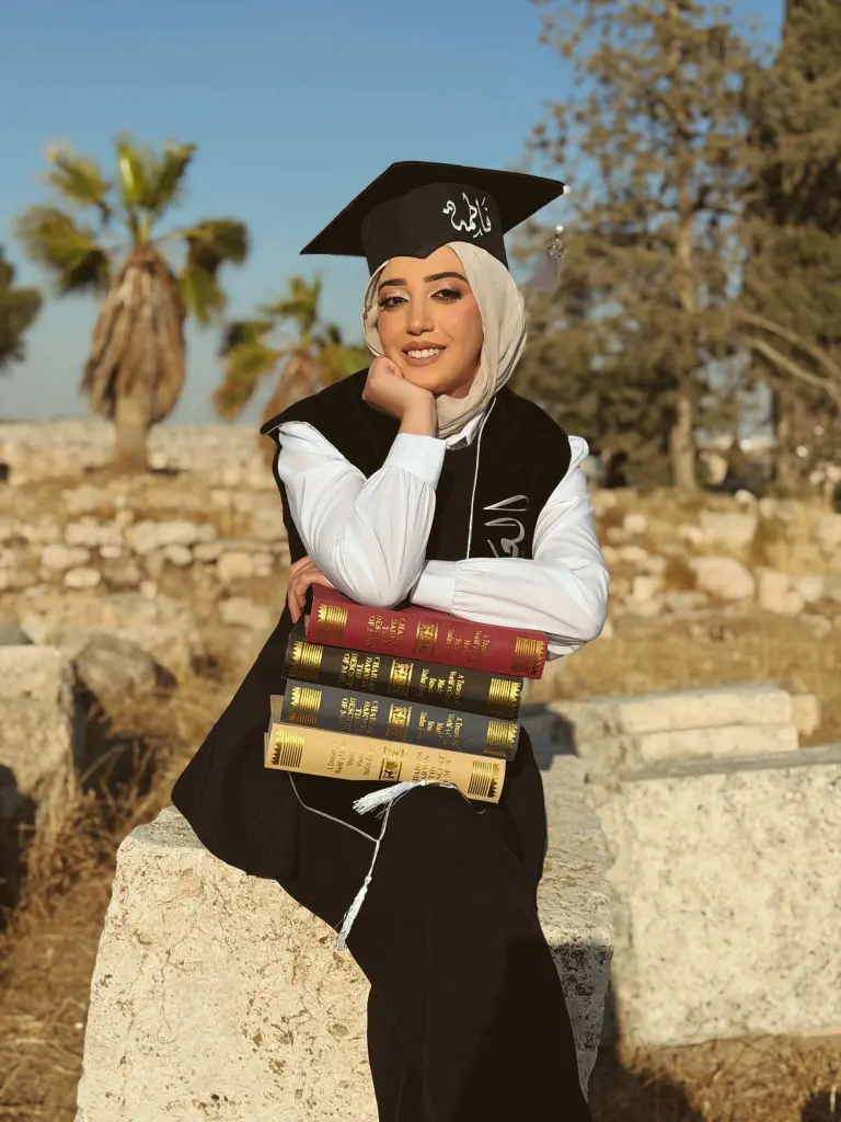 فاطمة حجازي .. مبارك التخرج