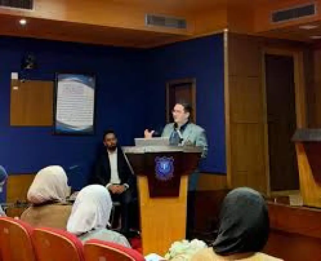 ورشة لمركز الابتكار والريادة في عمّان الأهلية حول نموذج العمل التجاري لكلية الصيدلة