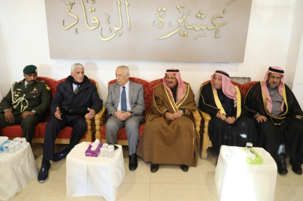 مندوبا عن الملك وولي العهد. العيسوي يعزي الرقاد والعمرو