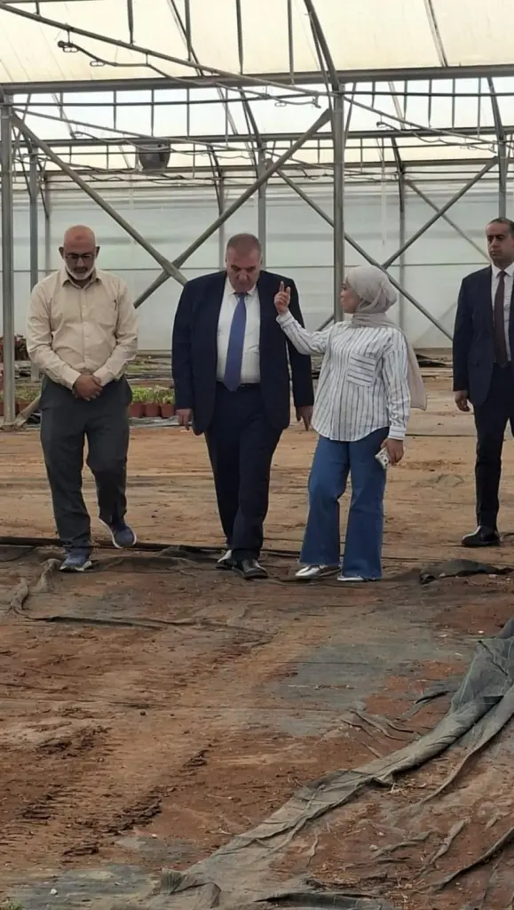 الملكاوي يتفقد إعادة زراعة الاشجار المنقولة من الارصفة للمشاتل
