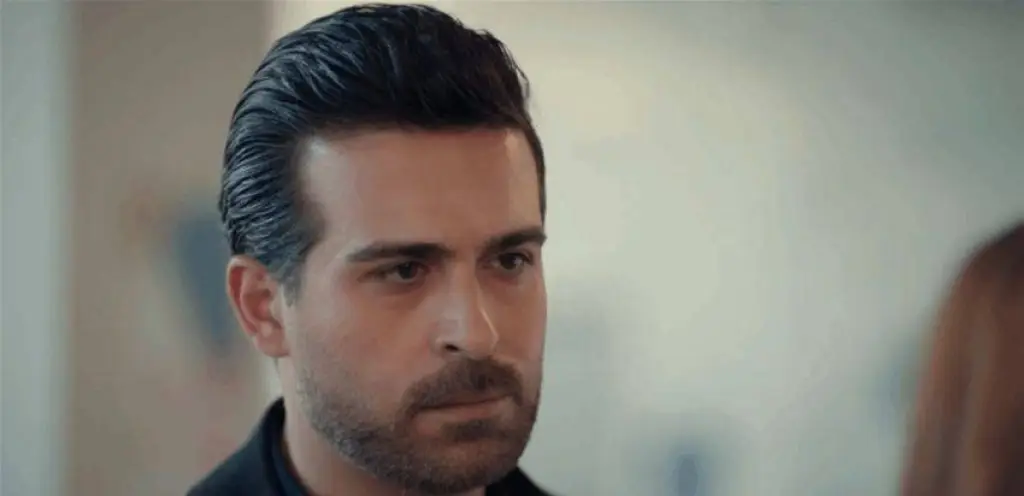 مبلغ خيالي .. بالدولار هذا ما تقاضاه النجم السوري محمود نصر في مسلسل كريستال!
