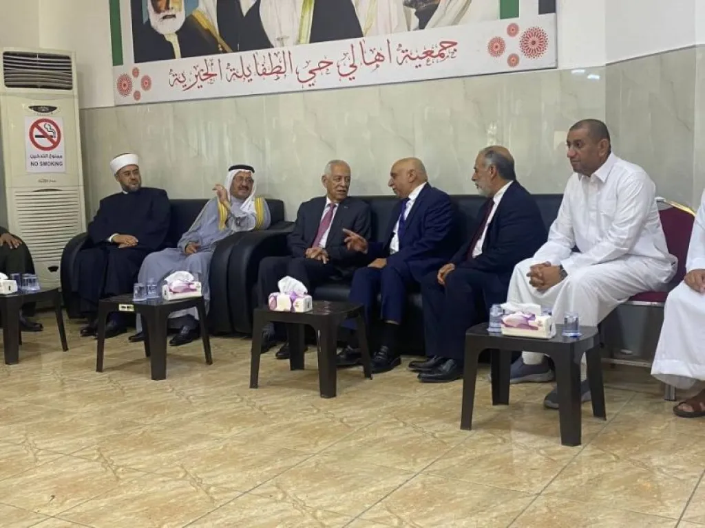 مندوبا عن الملك وولي العهد.... العيسوي يعزي عشيرتي  الكلالدة  والربيحات ، وآل خير وآل حسن