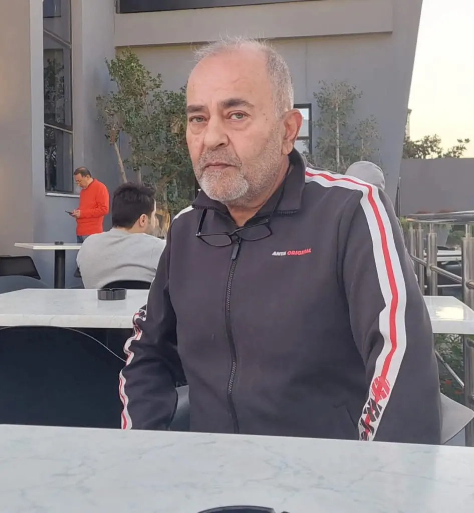 نخوة السلط تجلّت في بياض الموقف طبيب يترجم إنسانيته ويمسح ألم طفل أوجعه الغدر