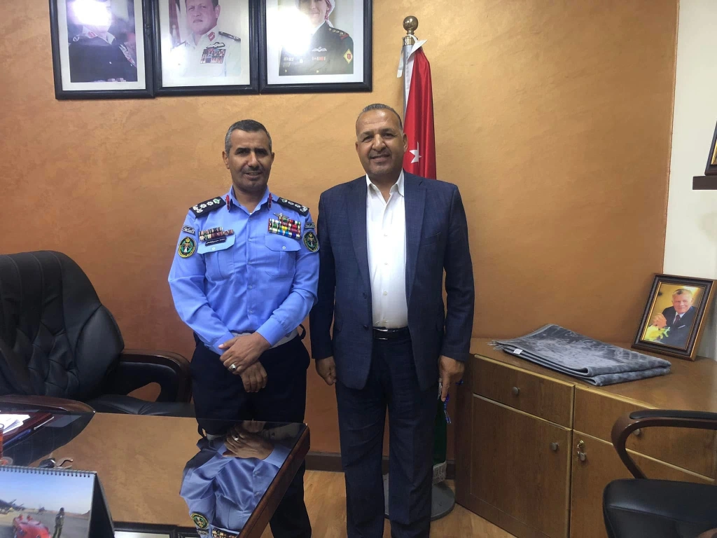 الإعلامي محمد الكعابنه يهنىء العقيد محمد عيسى الخنان الكعابنه بتعيينه مديراً للدوريات الخارجية في الامن العام