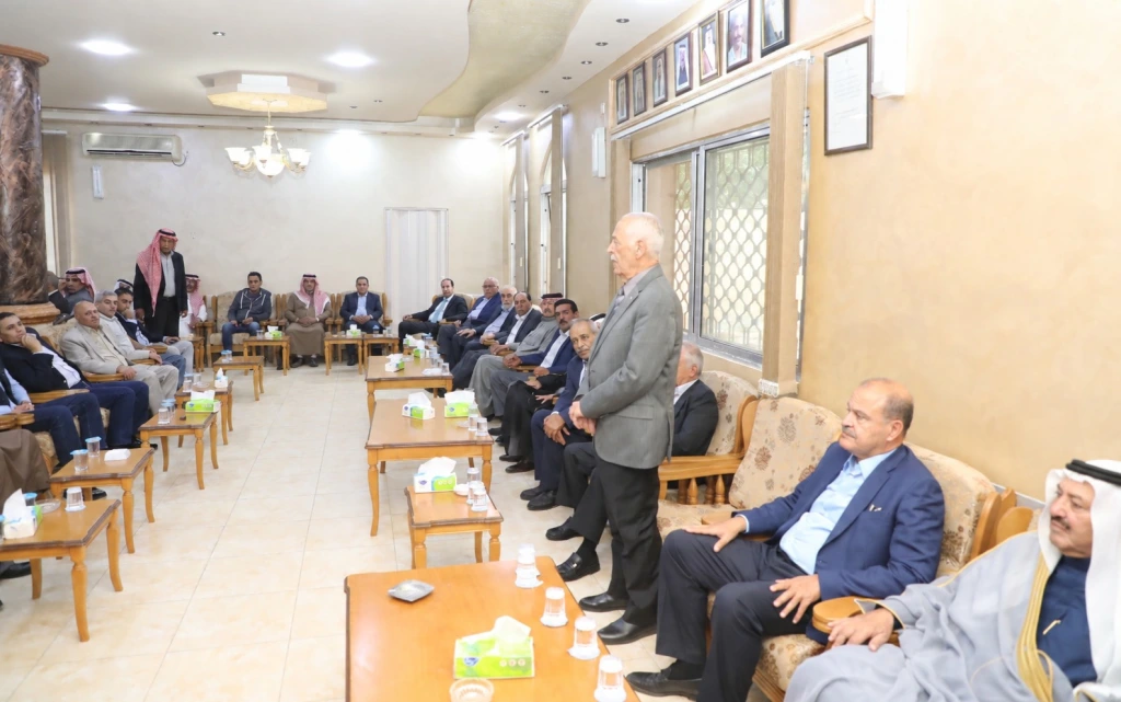 مندوبا عن الملك وولي العهد.. العيسوي يعزي عشيرة أبو وندي