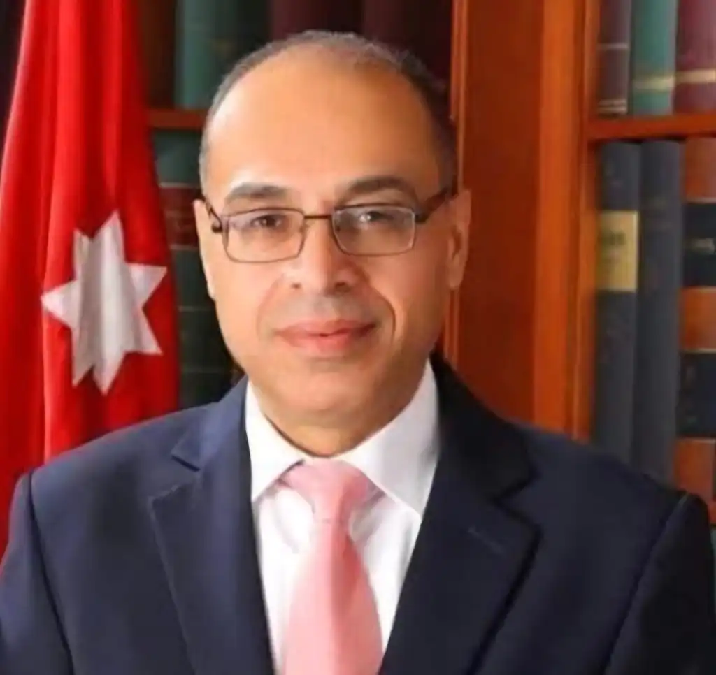 أكرم جروان يُهنئ صديقه د. إبراهيم الزيود بالمنصب الجديد