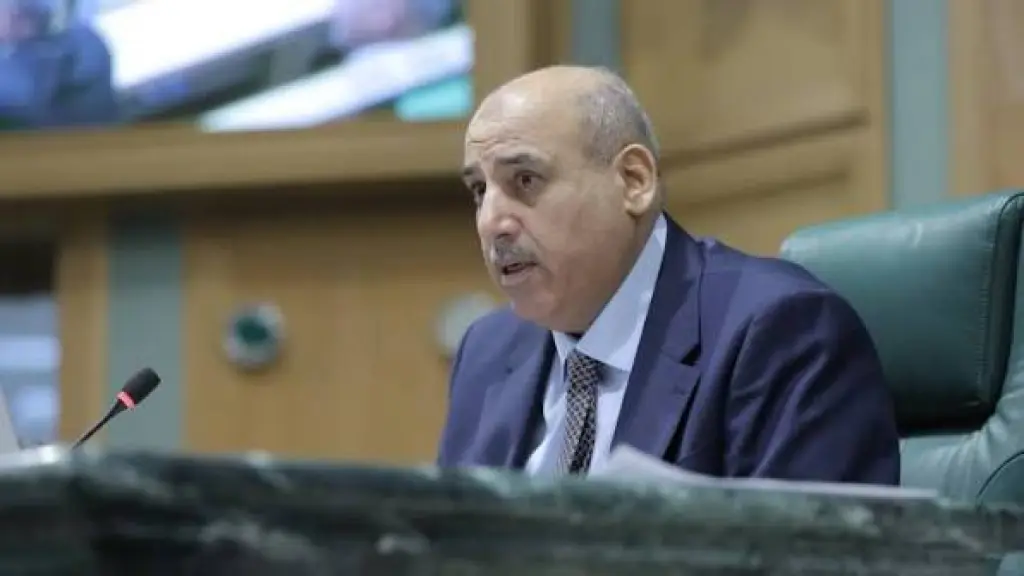 القاضي للنواب: الي مش عاجبه المجلس يستقيل