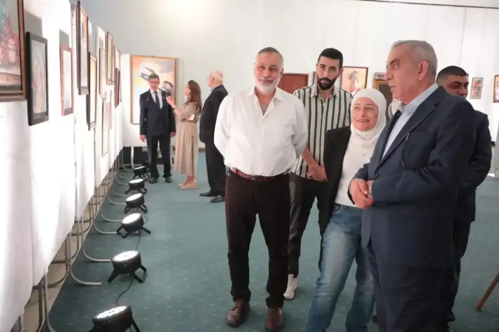 الرواشدة يزور معرض الفنانة التشكيلية مريم الجمعاني ملاذ الروح