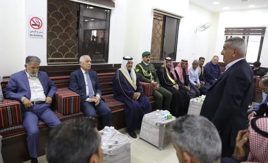 العيسوي ينقل تعازي الملك وولي العهد إلى عشيرة القطارنة