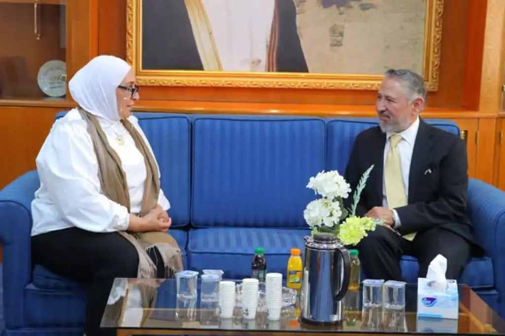 السفير المكسيكي يزور مديرية ثقافة الكرك ويؤكد أهمية الشراكة والتبادل الثقافي بين الأردن والمكسيك ( صور )
