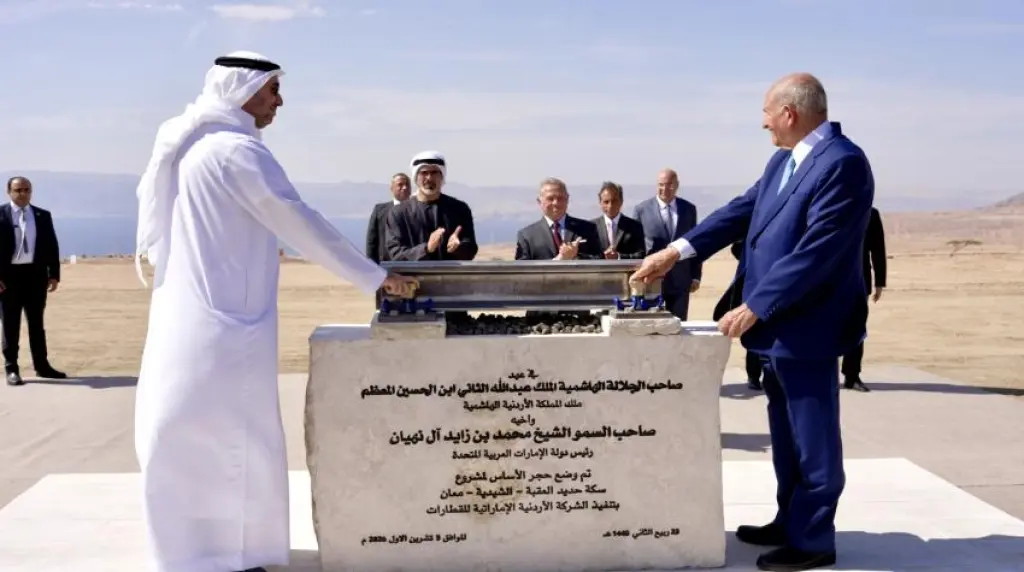 الملك وولي عهد أبوظبي يشهدان وضع حجر الأساس لمشروع سكة حديد العقبة - معان