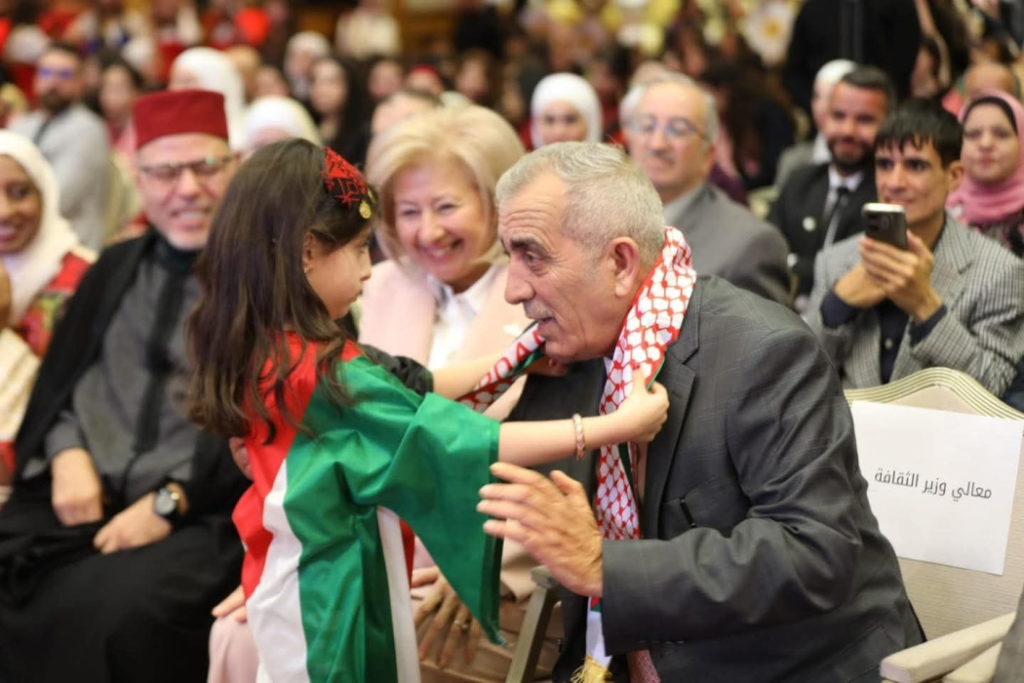 الرواشدة يرعى احتفالًا بيوم الطفل العالمي أقيم المركز الثقافي الملكي (صور)