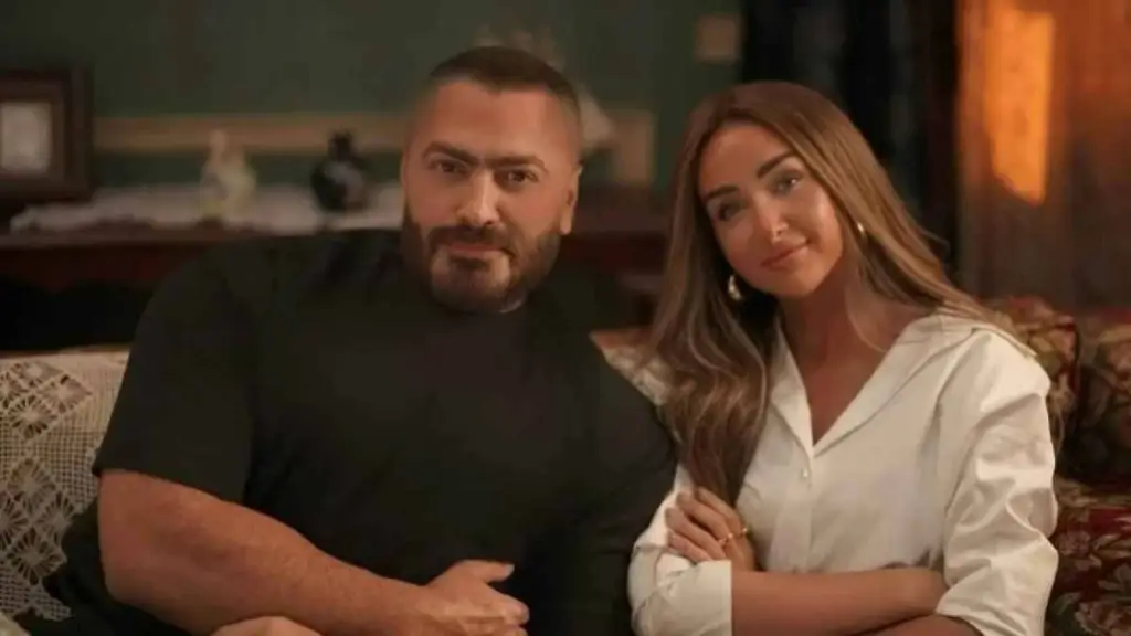 هنا الزاهد تمازح تامر حسني بصورة من ريستارت