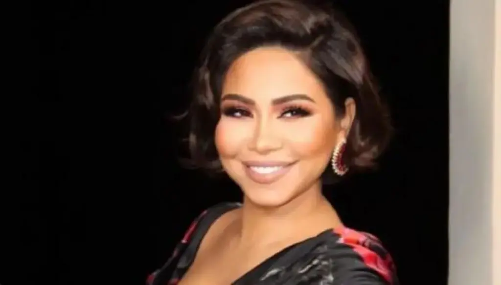 بعد أنباء عن نقلها لمصحة .. شيرين عبدالوهاب: شائعات سخيفة
