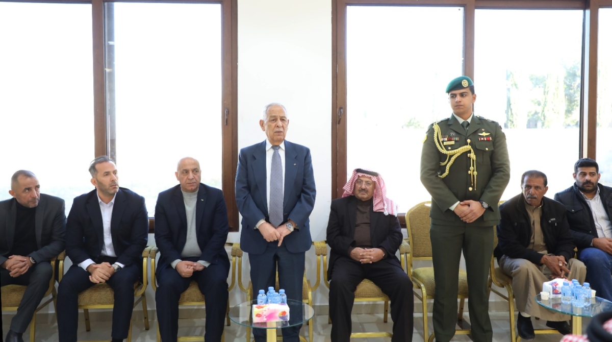 العيسوي ينقل تعازي الملك وولي العهد إلى عشائر الشبول والرشدان والخلايلة والسعايدة والبقور
