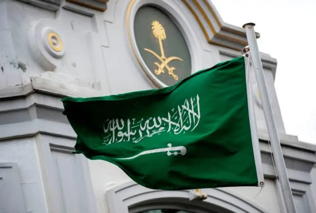 السعودية: مسيرات قادمة من العراق استهدفت خط أنابيب الرياض والمدينة المنورة
