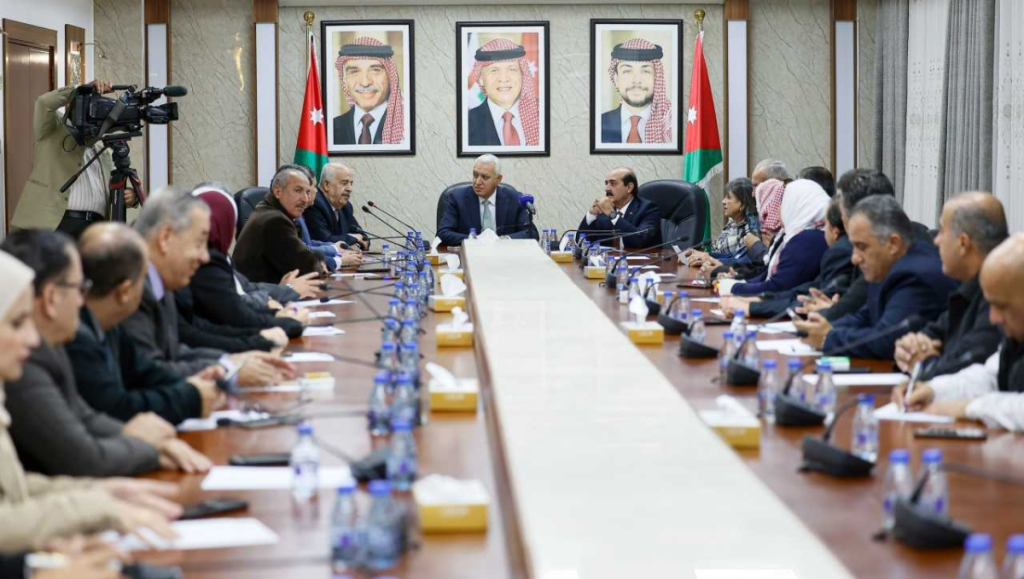 الإعلام النيابية تلتقي لجنة الكرامة للمحاربين القدامى