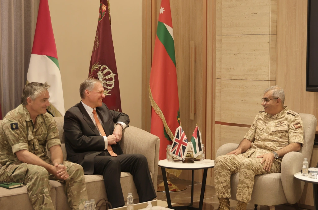 اللواء الحراسيس يستقبل السفير البريطاني