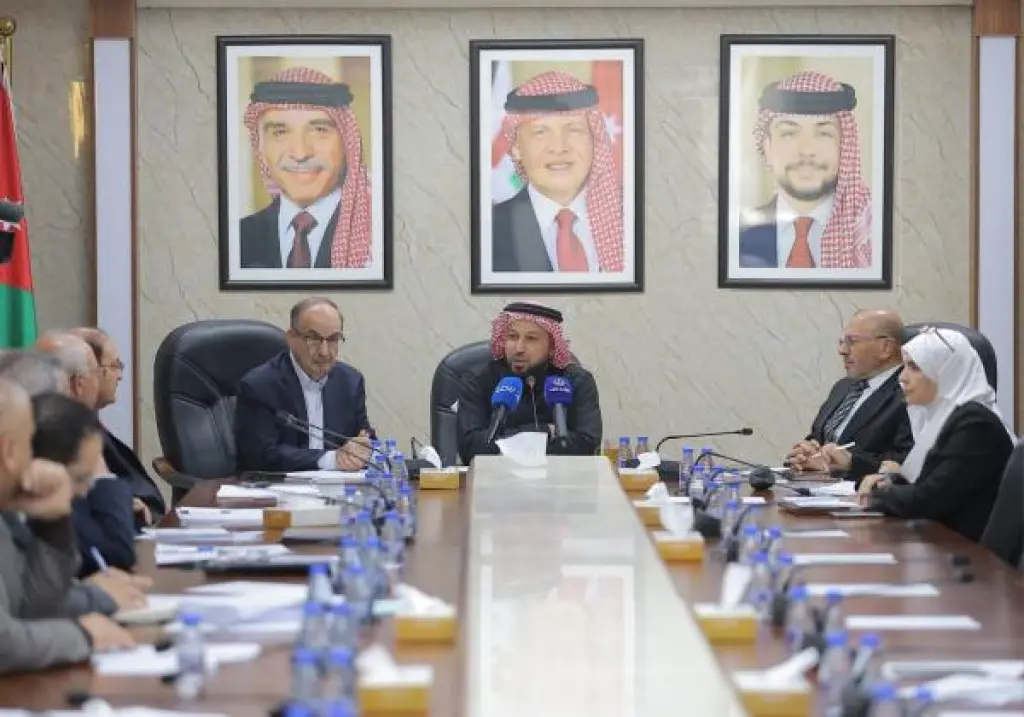 التعليم النيابية تشرع بمناقشة مشروع قانون التربية وتنمية الموارد البشرية