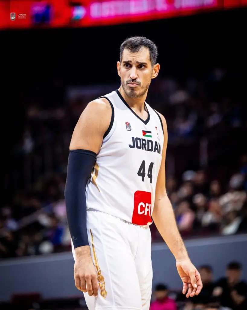إصابة لاعب منتخبنا الوطني لكرة السلة أحمد الدويري بقطع في الرباط الصليبي