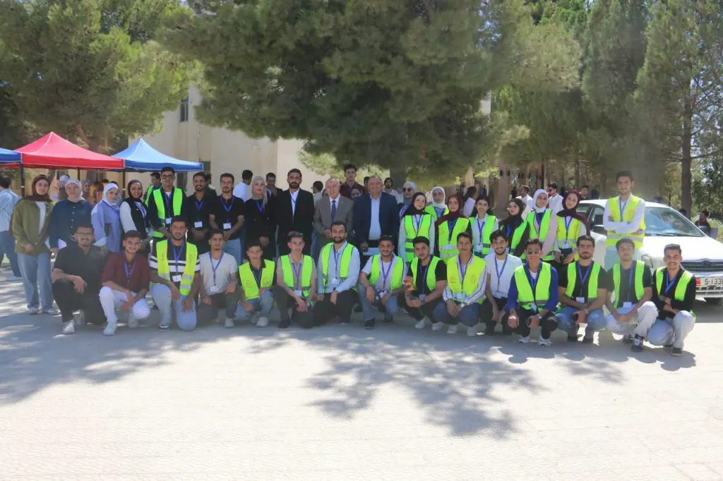 النعيمات يتفقد استعدادات مؤتة لاستقبال الطلبة الجدد