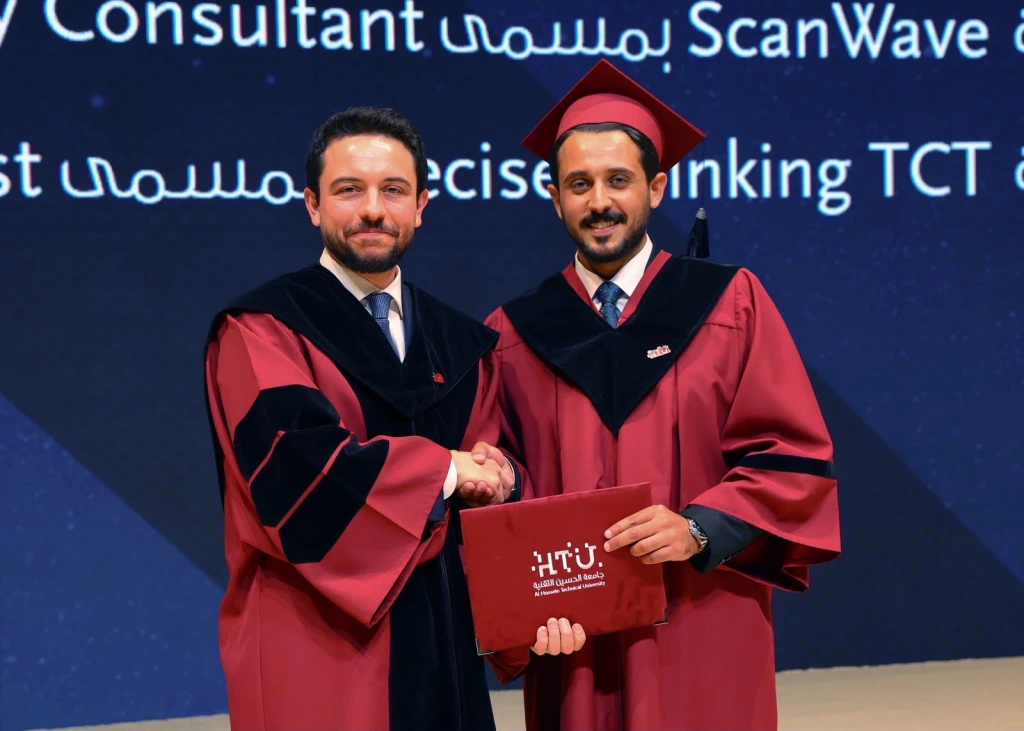 عبدالله سلطان الكعابنه يهنىء سيف جبريل الزويري بتخرّجه من جامعة الحسين التقنية تخصص الأمن السبراني