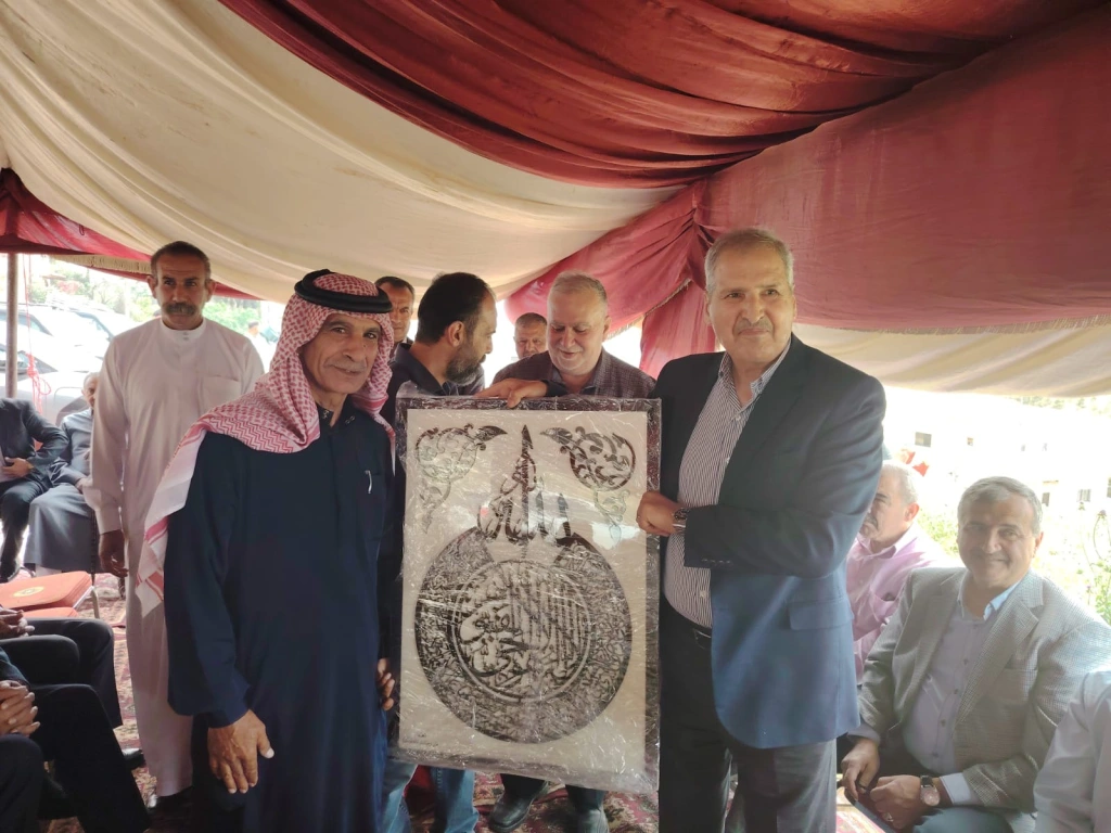 أبراهيم الخوالده يقيم مأدبة غداء لرفاق السلاح متقاعدو سلاح الجو الملكي بمناسبة زفافه الميمون