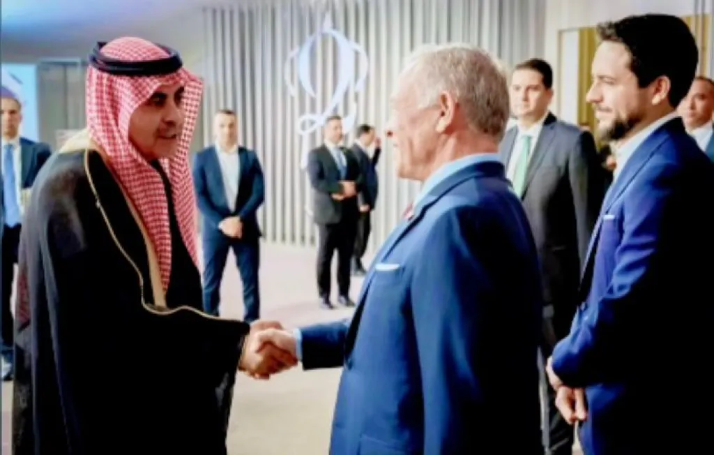 الشيخ فايز الظهراوي يهنئ بعيد الفطر المبارك