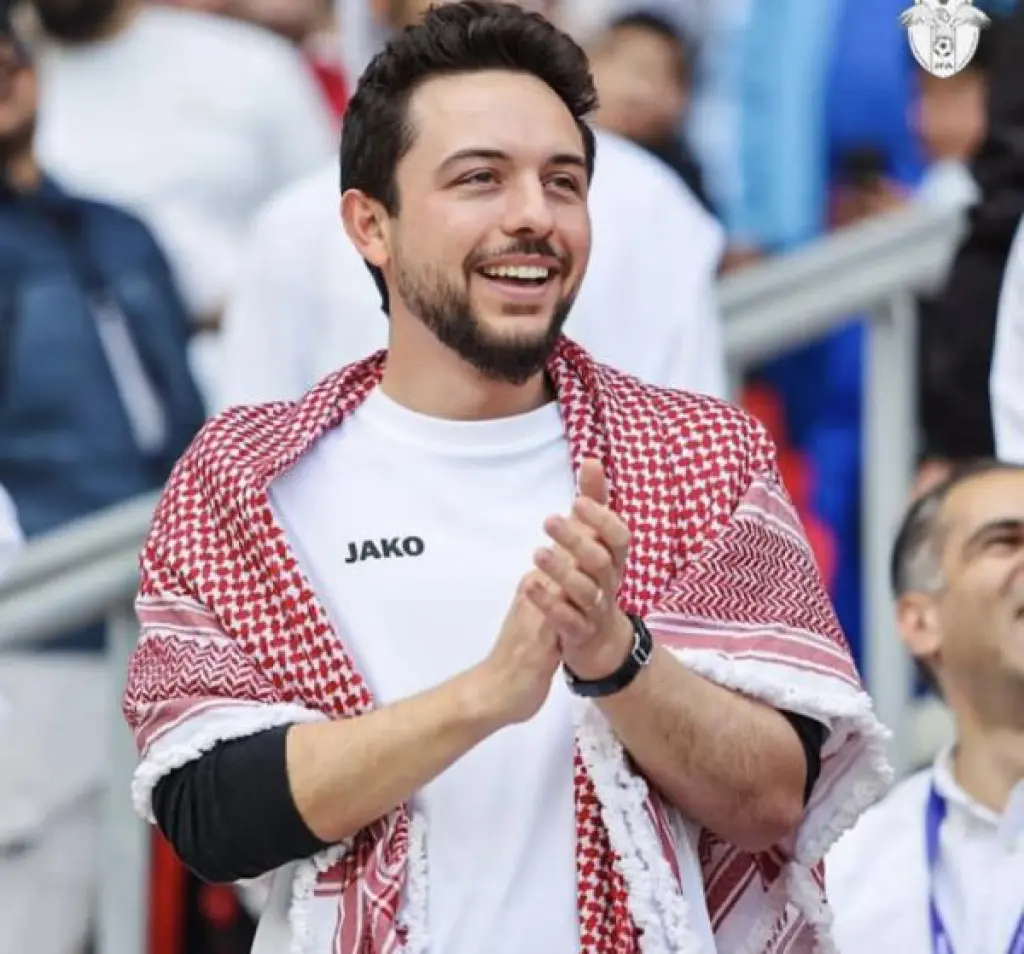 ولي العهد: ذهبية أردنية عالمية ألف مبارك الإنجاز