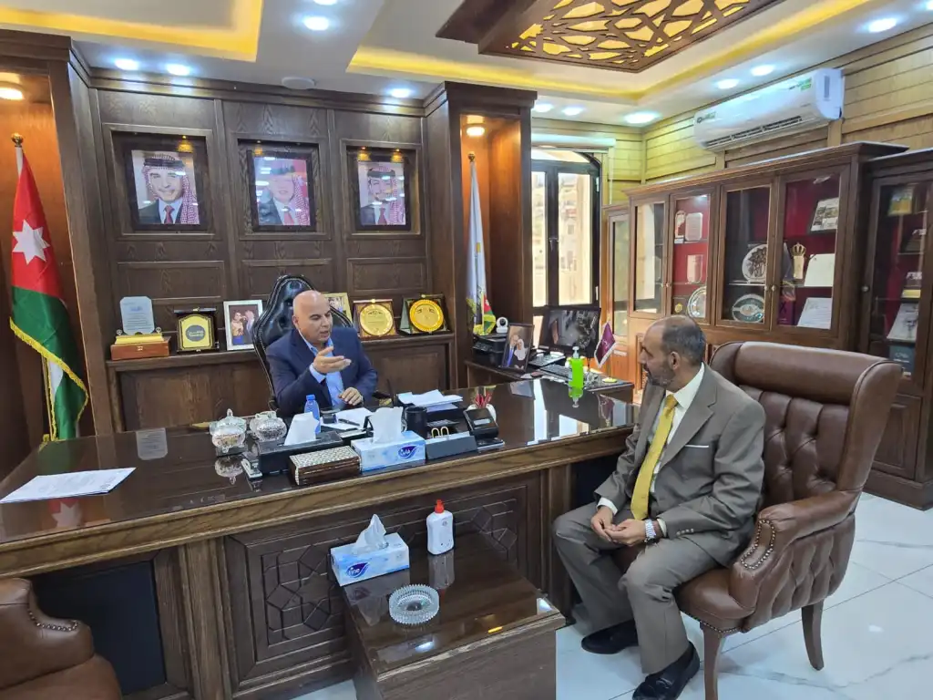 "القلعة نيوز" تحاور رئيس لجنة بلدية السلط الكبرى علي البطاينة