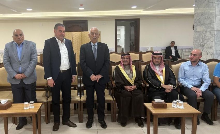 مندوبا عن الملك وولي العهد.. العيسوي يعزي عشيرة العمري ، وآل قطينة ، وآل لدجر ( صور )