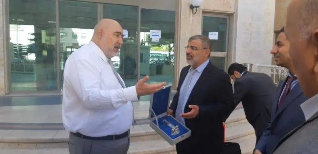 وفد من شركات كهرباء بسلطنة عُمان يشيد بتجربة شركة توزيع الكهرباء الأردنية