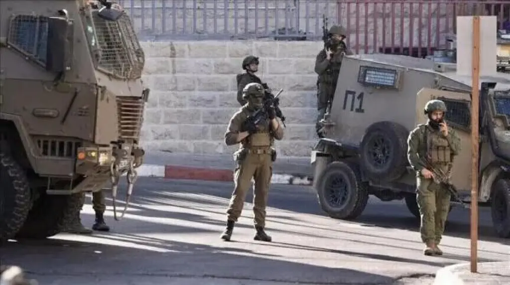 الجيش الإسرائيلي يضع أرقاما على أجساد فلسطينيين في الضفة