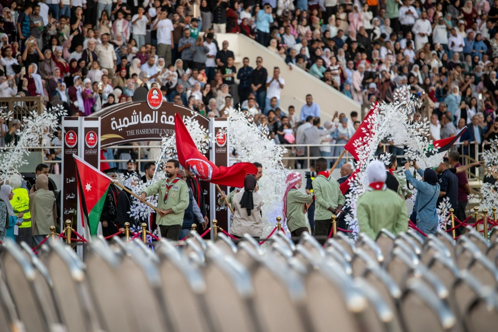 الجامعة الهاشمية تطلق حفل التخريج الثامن والعشرين... مواكب فرح لا تتوقف تخريج طلبة كليتي الأعمال والملكة رانيا للسياحة