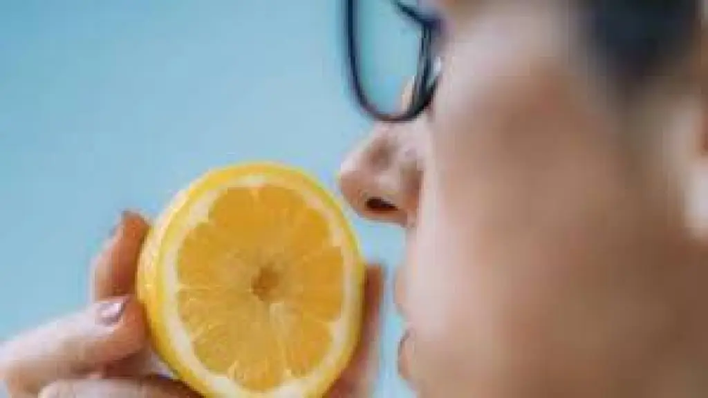 كيف يسلب مرض الزهايمر حاسة الشم؟
