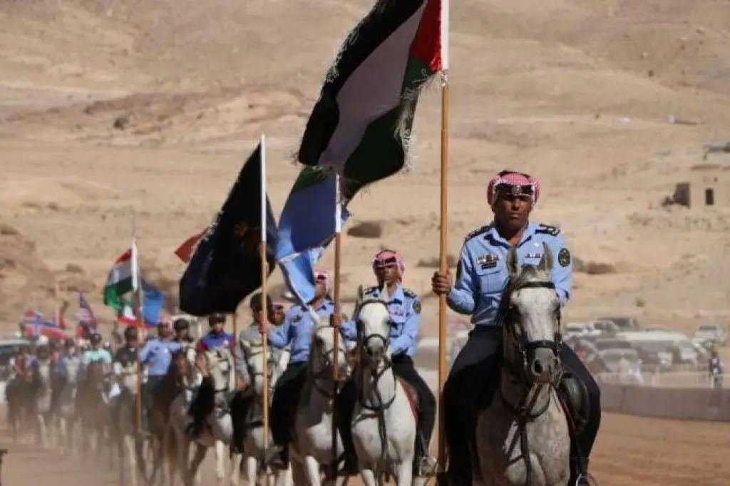 انطلاق فعاليات البطولة النسائية الدولية لالتقاط الأوتاد (الجائزة الكبرى
