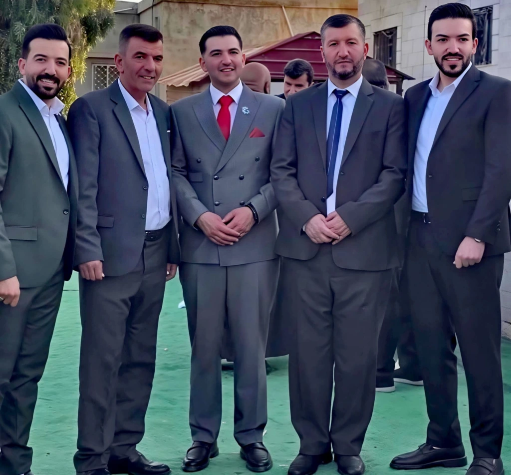 سالم الخوالده يهنىء عدنان الخوالده  بخطوبة نجله محمد