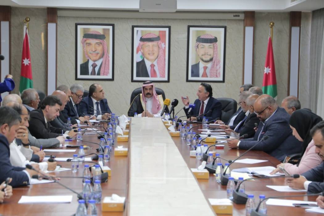 النقل النيابية تبحث تطوير القطاع ودعم شركات الطيران الوطنية