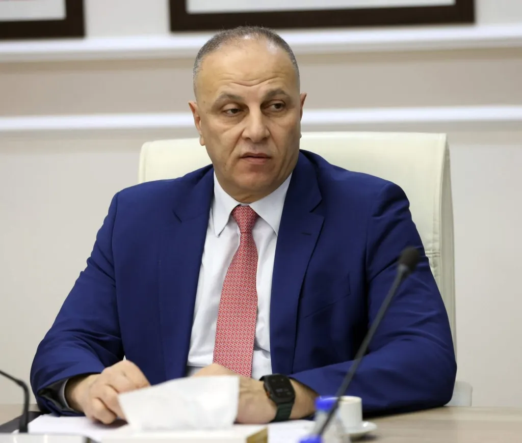 النائب الكباريتي يتابع ملف توفير اختصاصي قلب وقسطرة في العقبة، ورئيس الوزراء يوجه بالاستجابة
