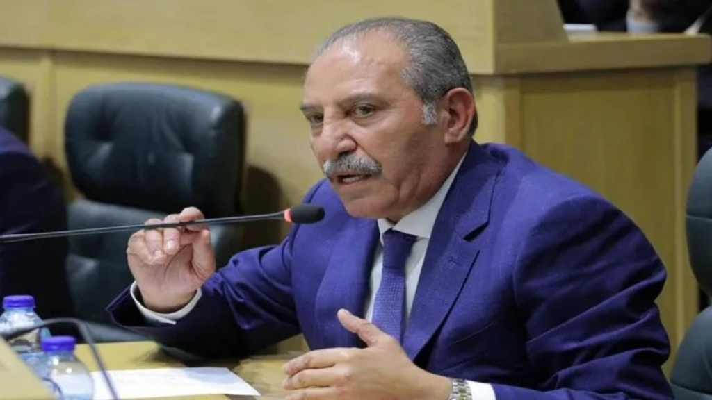 الصقور: مخالفات في 29 حزبا.. والمحاسبة تغيب عن حيتان الفساد