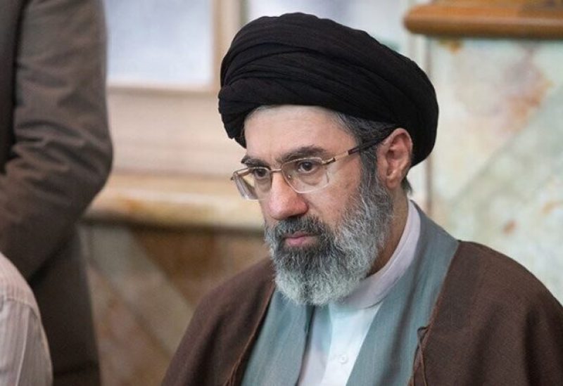 مجلس خبراء القيادة الإيراني يختار مجتبى خامنئي خلفا للمرشد الراحل علي خامنئي.. من يكون؟