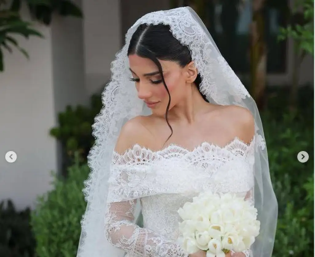 كم بلغت قيمة ما ارتدته نارين بيوتي في عرسها؟