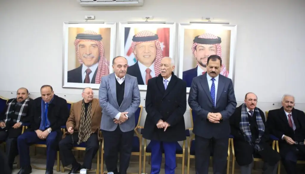 مندوبا عن الملك وولي العهد.. العيسوي يعزي الكيلاني والضمور