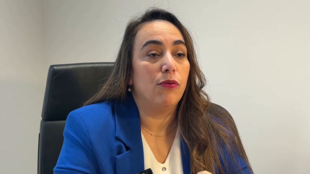 برلمانية فرنسية تكشف عن موقع إلكتروني مخصص لمراقبة المسلمين
