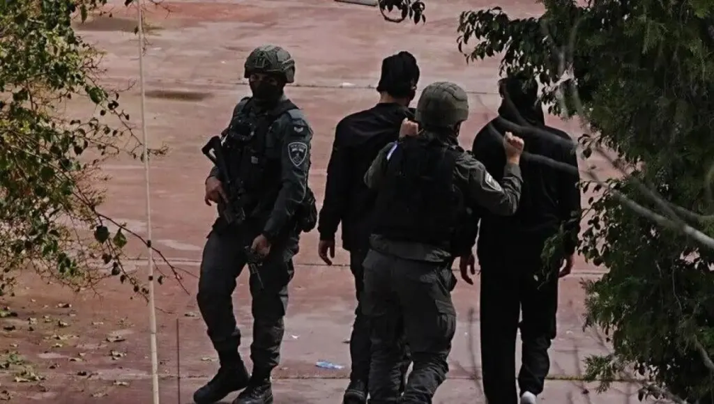 الضفة .. الجيش الإسرائيلي يعتقل 10 فلسطينيين شمالي طوباس