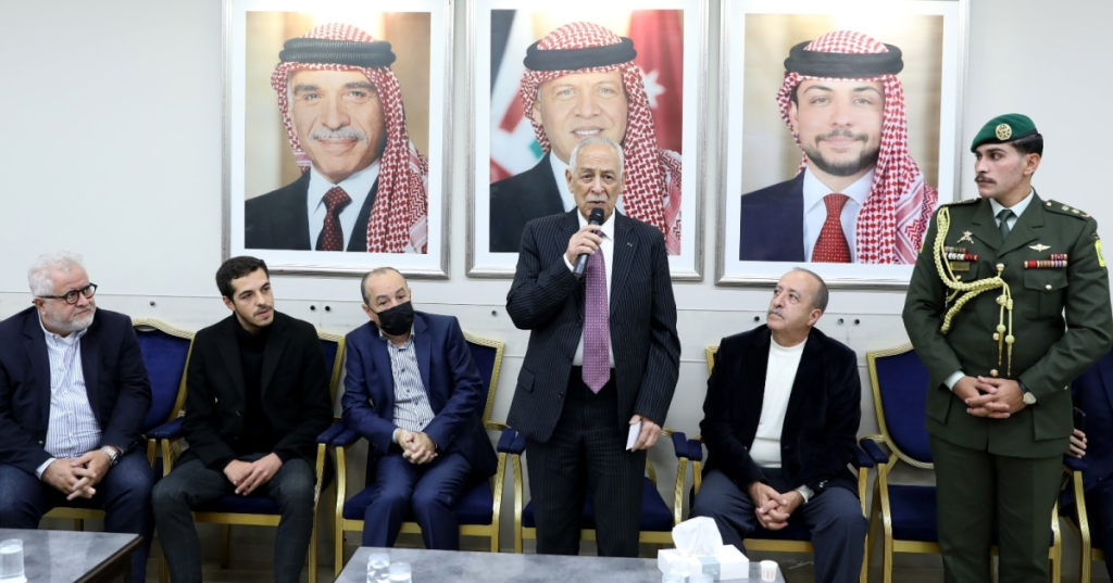 مندوبا عن الملك وولي العهد. العيسوي يعزي عشائر القاضي والشرايعة والمجالي ومنّاع*