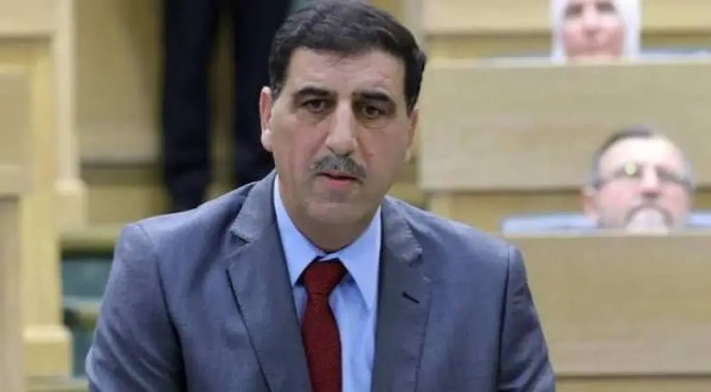 القبلان يطالب بطرح الثقة في الحكومة